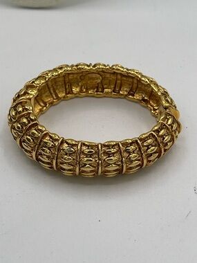4.21.26-6 Jose & Maria Barrera Vintage Goldtone Textured Hinge Bracelet
